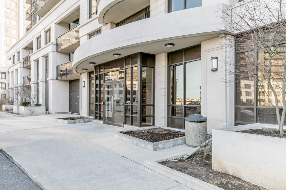 1070 Sheppard Avenue West PH 09, North York, ON