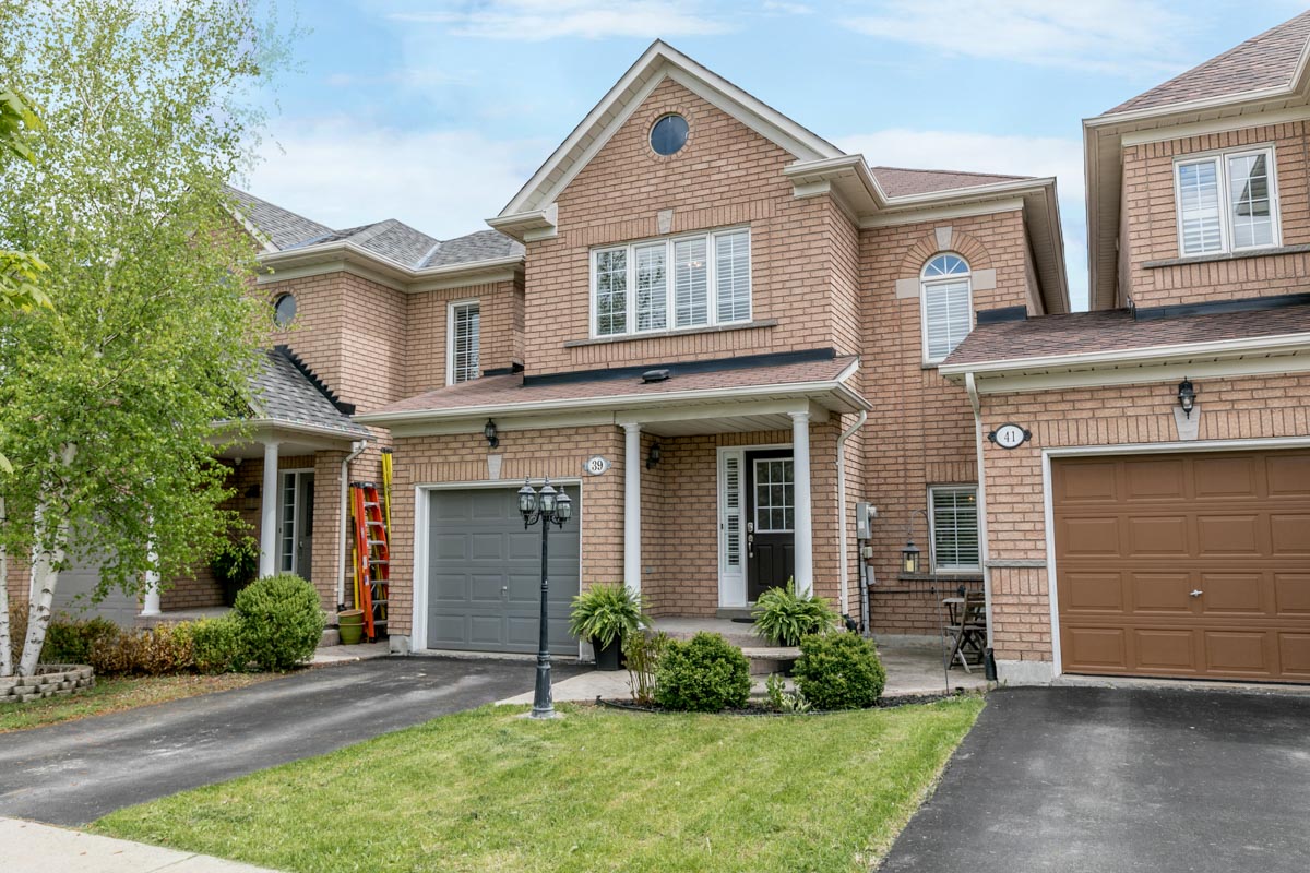 39 Walkview Crescent, Richmond Hill, ON